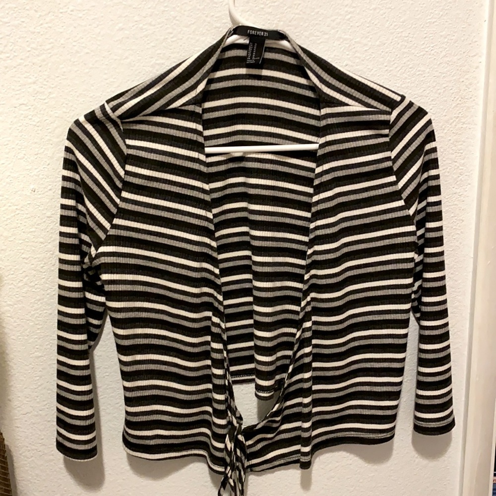 Wrap Crop Top 3/4 Sleeve